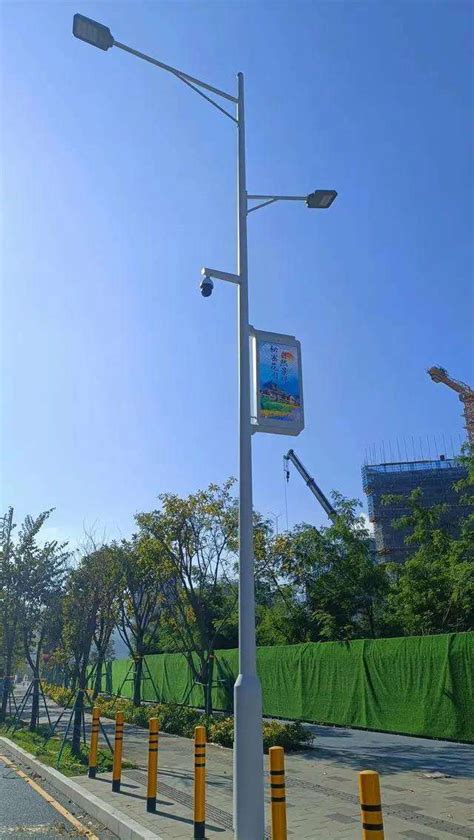 智慧灯杆厂家:智慧灯杆——基于城市路灯的综合利用