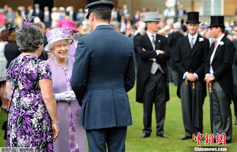 英国王室对英国有什么贡献,为什么他们会受英国人的爱戴呢?|英联邦|王室|英国人_新浪新闻