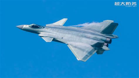 歼-20列装空军作战部队 人民空军正式迈向“五代机”时代-腾讯网