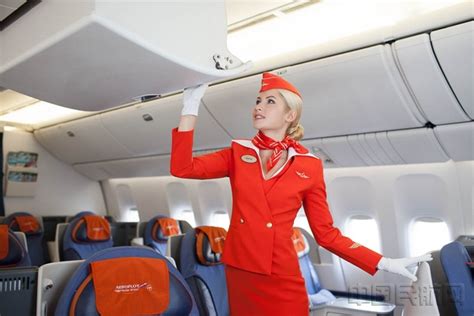 俄罗斯空姐凭什么全世界闻名？坐过俄航的人都这么说