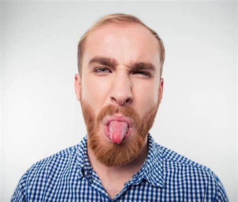 舌头出现裂口子是怎么回事？很可能是这3种情况，不要轻易忽视
