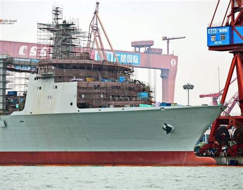 中国海军再添“奶妈”：第5艘903型补给舰下水_手机凤凰网