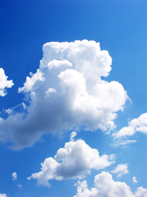 白云与水面天空云彩图片免费下载_PNG素材_编号18mip5wr9_图精灵