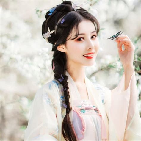 古风大片六张头像女生