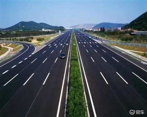 1988年10月31日我国第一条高速公路沪嘉公路开通 - 历史上的今天