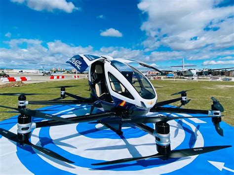 亿航智能获颁国内首个自动驾驶飞行器物流试运行许可