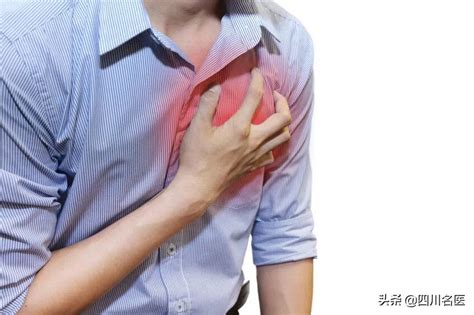 胸部痛怎么回事（女性胸部反复出现疼痛？多半与这些因素有关，需尽早就医检查！） | 说明书网