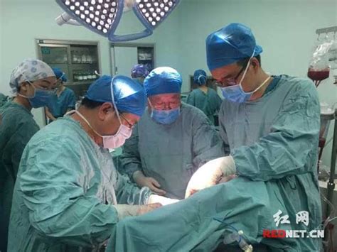 湖南2岁儿童20楼坠落第7天 省人民医院全力救治中 - 今日关注 - 湖南在线 - 华声在线