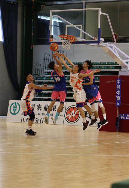 思政引领＋技能培养出成效 —体育学院篮球队参加江西省大学生篮球比赛获佳绩