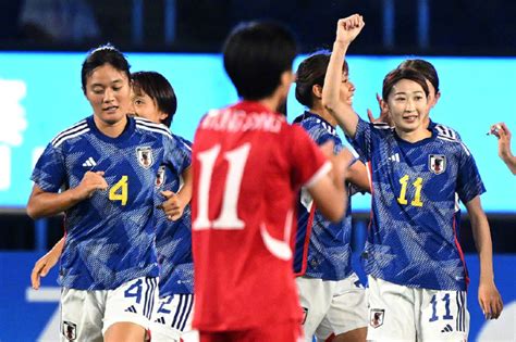 朝鲜女足回国受到嘉奖！击败韩国比拿金牌更荣耀，全队都是英雄|女足|朝鲜|嘉奖_新浪新闻