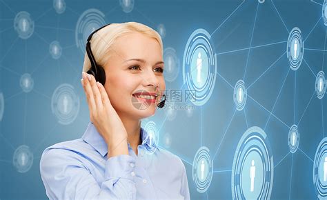 商业,技术呼叫中心友好的女帮助热线运营商与耳机高清图片下载-正版图片300824506-摄图网