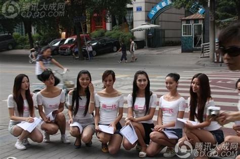 中国发展网：南开大学举行“女生”招聘会-媒体南开-南开大学