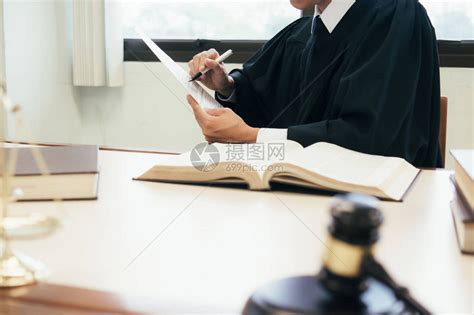 目前哪个平台的法律顾问在线咨询服务比较好呢？-名律师法律咨询平台