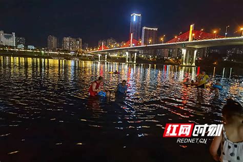 珠海：姑娘溺水 过路大叔跳海救人_公益频道_凤凰网