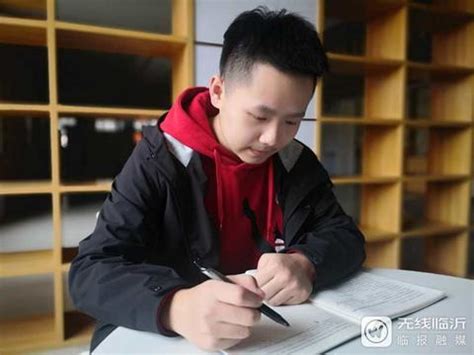 许少图片