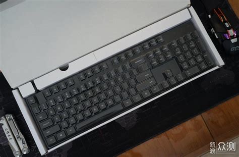 【黑轴键盘】AJAZZ黑爵红轴机械键盘怎么样 黑轴键盘打字有声音吗_什么值得买