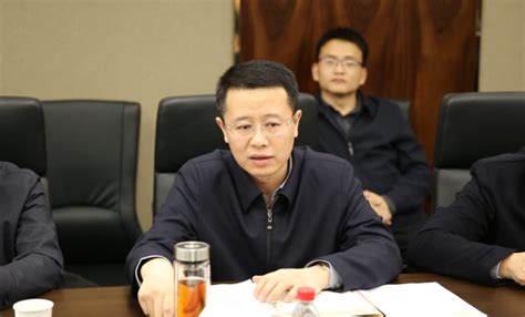 会上，高新区管委会副主任刘晶介绍了延安高新区的基本情况、招商环境。