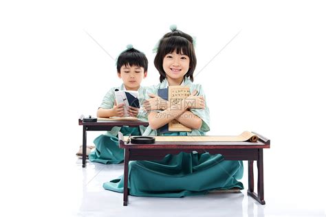 男孩女孩学习国学传统知识高清图片下载-正版图片502495183-摄图网