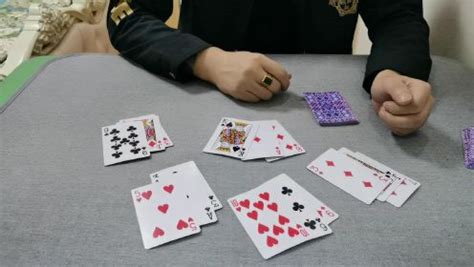 扑克牌洗牌技巧——洗出自己想要的牌_三思经验网