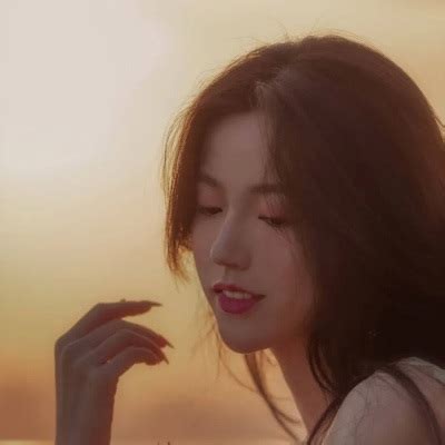 复古风耐看头像女生可爱