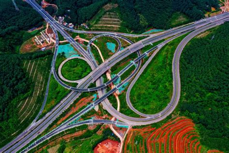 云南高速公路图片_云南高速公路设计素材_红动中国