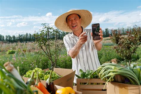 农民在线直播销售农产品高清图片下载-正版图片507688847-摄图网
