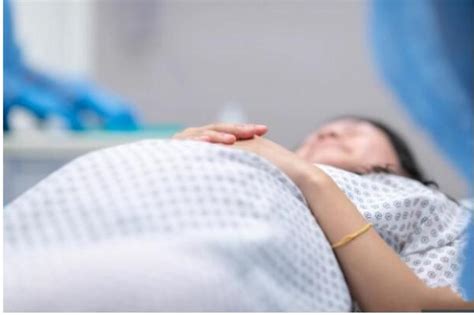 孕妇要求剖腹产遭拒 巴西接生医护用力过猛扯断婴儿脑袋滚落地上|婴儿|孕妇|剖腹产_新浪新闻