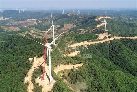 江西东乡：生态风力发电 促进节能减排-人民图片网