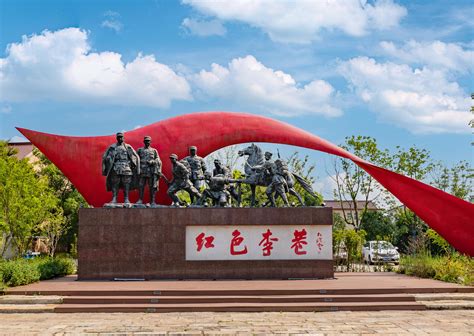 红色斗篷图片