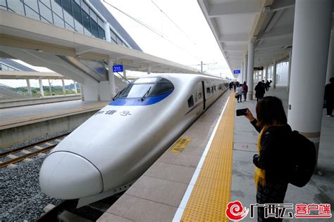 南崇铁路2022年建成通车，南宁至崇左乘车时间将从2个小时缩短为半小时