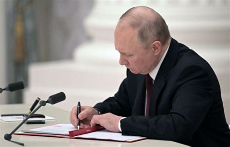 普京签署俄公司从外国股市退市法令！俄罗斯经济与外部世界进一步脱钩 - 石塘网
