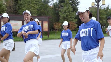 西夏区社体指导员培训 百名学生学跳广场舞-宁夏新闻网