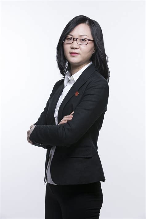 美女博士成为湖南大学最年轻教授，颜值超高
