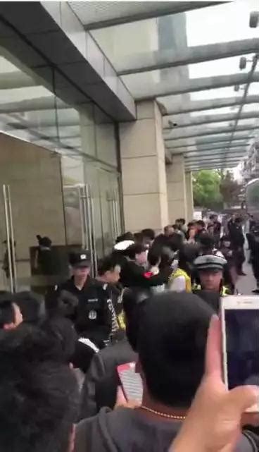 催收巨头湖南永雄宣布停业！179名员工被刑事强制，3名被逮捕_新浪新闻