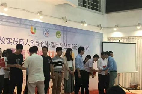 2021年上海高校辅导员专题培训“思想政治教育研究能力提升”专题在我校举行-上海大学新闻网
