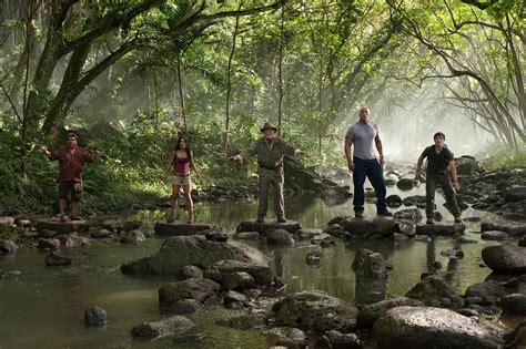 《地心历险记2:神秘岛》-高清电影-完整版在线观看