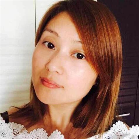 女人NVREN图片