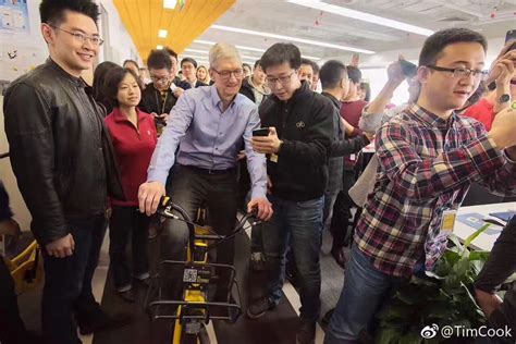 米哈游迎客忙，苹果CEO库克也来拜访《原神》项目组