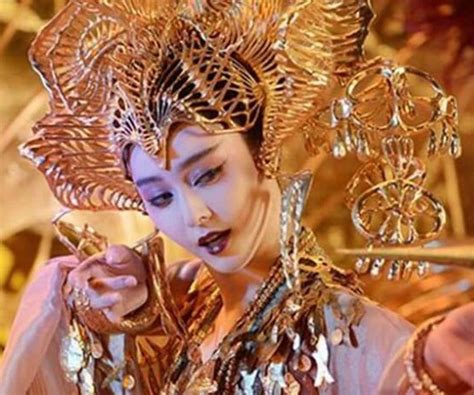 张馨予苏妲己图片
