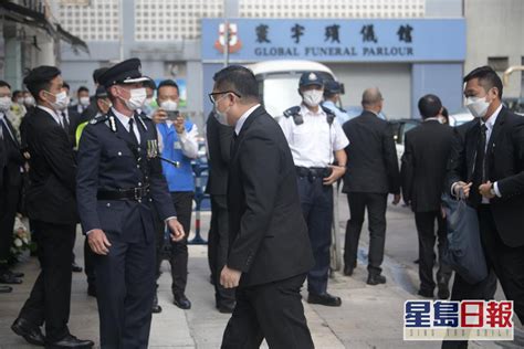 港警高级督察黄家伦遭示威者打碎门牙：是为保护香港而碎_凤凰网