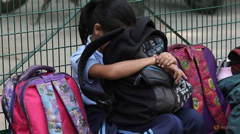 印度政府取消一二年级家庭作业 为学生减负
