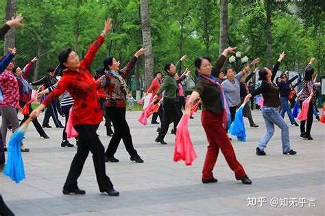 广场舞来了个美国大妈：一跳就是5年，舞蹈里有真实的中国 - 一舞所有网