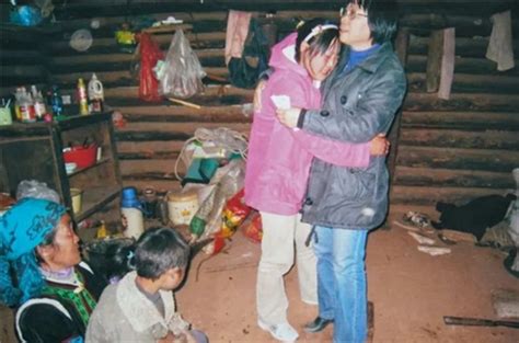 这个冬天，张桂梅被搀扶着走完家访路_腾讯视频