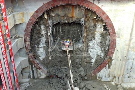 广东：世界最大水下铁路盾构佛莞城际狮子洋隧道全部贯通-人民图片网