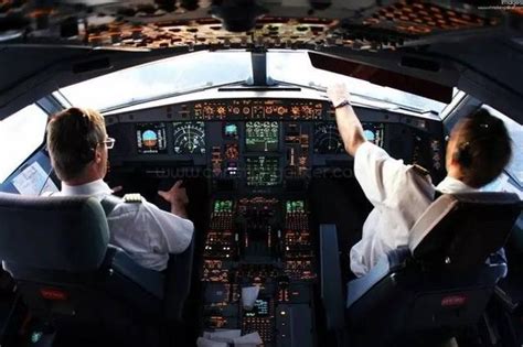 坐飞机一定要懂的机舱广播实用英语_航空趣事_航空资讯_天天飞通航产业平台