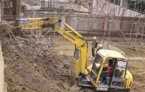 运城附近挖掘机培训学校-最新动态-运城神钢挖掘机培训学校