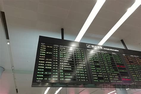 “东航2527，你们是武汉天河机场恢复的首架客运航班”-中国民航网