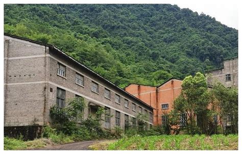 重棉四厂：一座被废弃的三线厂，从辉煌走向落寞，现保存完整__财经头条