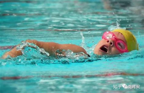 海南首届中学生运动会游泳比赛开赛 12市县180多名中学生参赛_游泳_其它赛事_爱动体_专注您身边的体育