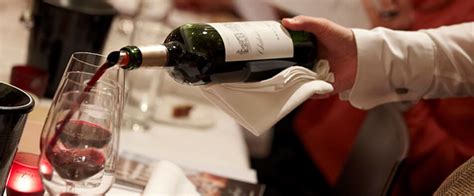 “轻食+葡萄酒”体验营销的3个案例:葡萄酒资讯网（www.winesinfo.com）